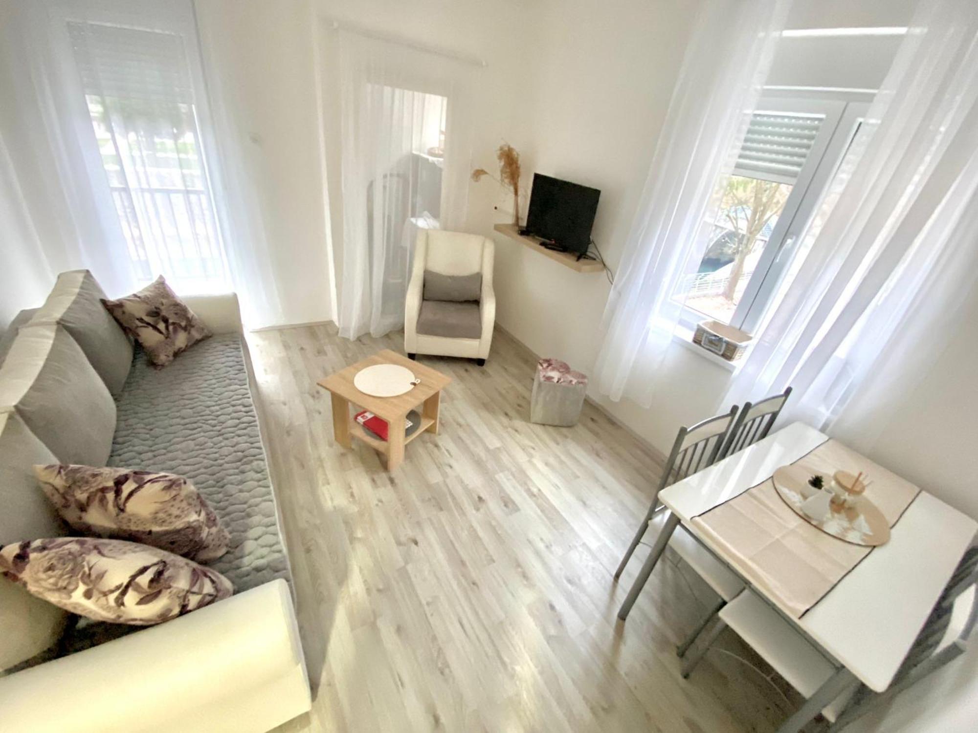 Apartman Bogdan Čačak Buitenkant foto